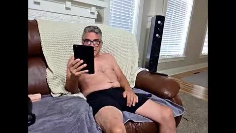 06girth online show from November 3, 5:48 pm