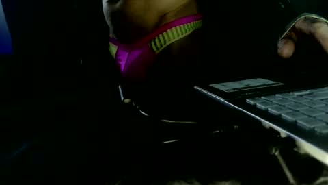 12captnhook18 online show from March 3, 6:10 am