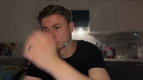 Lance online show from November 1, 4:11 pm