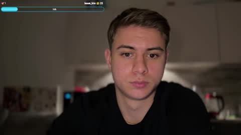 Lance online show from November 19, 5:24 pm