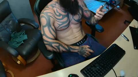 19andre90 online show from June 29, 5:13 am
