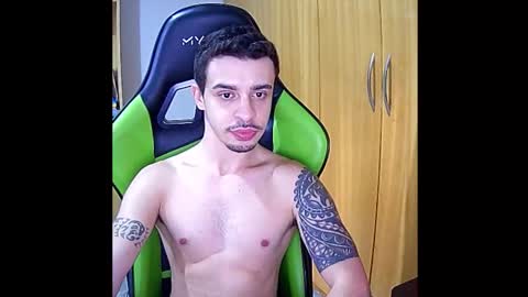 1good_vibes1 online show from December 5, 8:16 pm