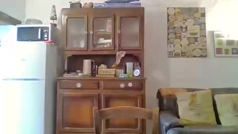 22esserre online show from March 11, 12:23 pm