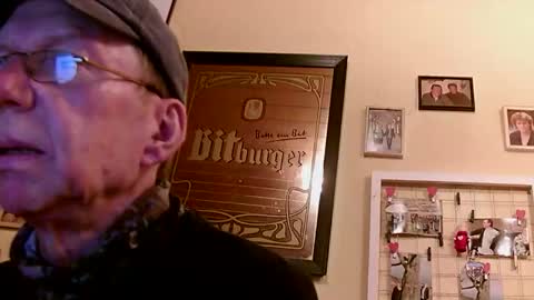 Snapshot of 64shorty chatting on October 10, 5:51 pm 64shorty online show from October 10, 5:51 pm