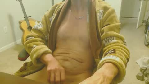 6stringer62 online show from January 5, 9:15 am