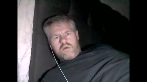 81jonnyx online show from December 7, 11:23 pm