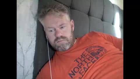 81jonnyx online show from December 19, 11:39 am