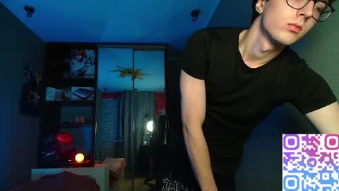 Phillip online show from December 19, 7:11 pm