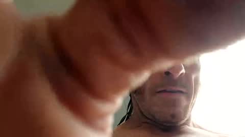 8intenn online show from December 20, 9:00 pm