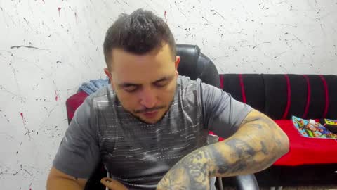 Snapshot of _ace_ventura chatting on January 2, 2:57 pm ---- online show from January 2, 2:57 pm