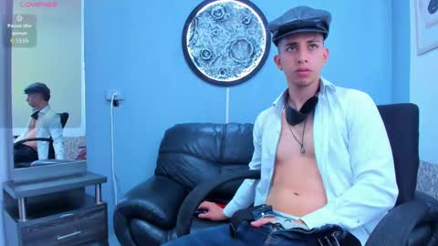 Snapshot of _alexander_gold chatting on October 9, 5:51 pm Alexander online show from October 9, 5:51 pm