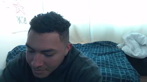 Snapshot of _ander_wolf_ chatting on October 8, 6:12 pm _ander_wolf_ online show from October 8, 6:12 pm