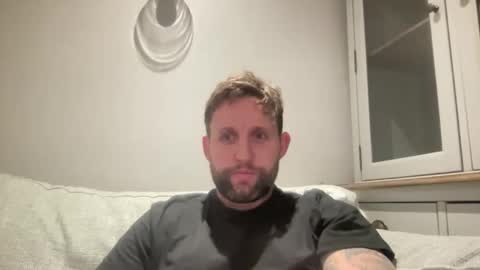 Snapshot of _british_hung_ chatting on October 21, 4:43 pm UK BigThick Cock online show from October 21, 4:43 pm