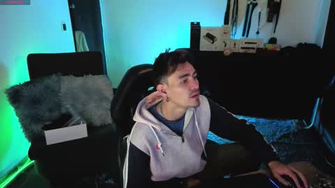 delacruz online show from March 18, 12:08 pm