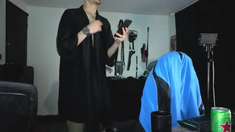 delacruz online show from March 26, 11:42 pm