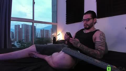  -         online show from June 5, 11:10 pm
