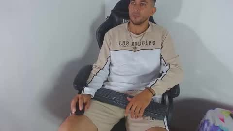 _grasshopper online show from February 19, 10:06 pm