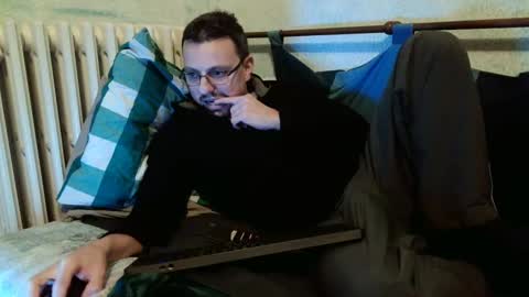 Snapshot of _horny___boy_ chatting on December 4, 10:51 pm Manuel online show from December 4, 10:51 pm