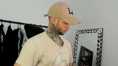 jeison online show from December 13, 7:53 pm