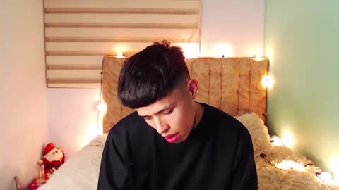 mod online show from February 10, 5:14 am