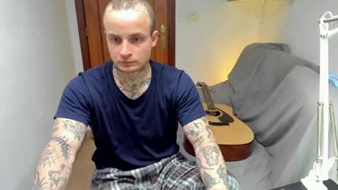 Layne online show from April 18, 3:24 pm