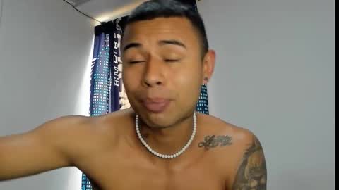 _logan_colton_ online show from December 3, 6:47 pm