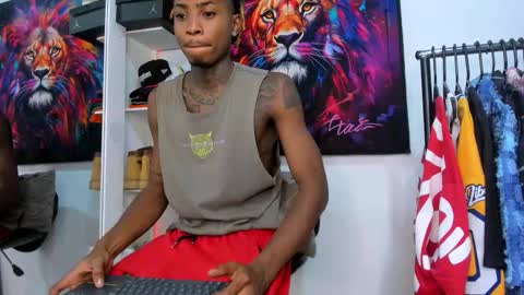 Kevin  online show from October 19, 10:46 pm