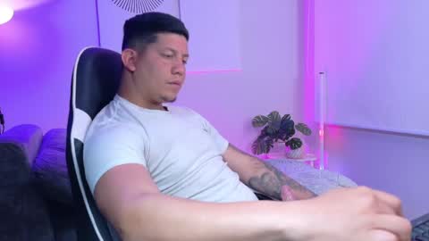 Roberto online show from April 12, 12:39 pm