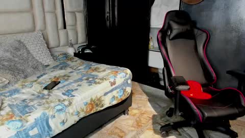 _sammy_ice online show from February 15, 10:11 am