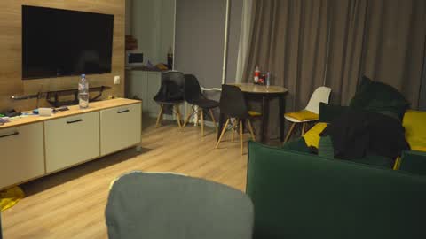 OLIVERERENMARCUSpvt is open online show from January 8, 3:08 am