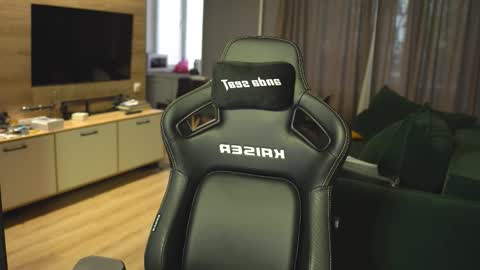 OLIVERERENMARCUSpvt is open online show from September 12, 2:17 pm