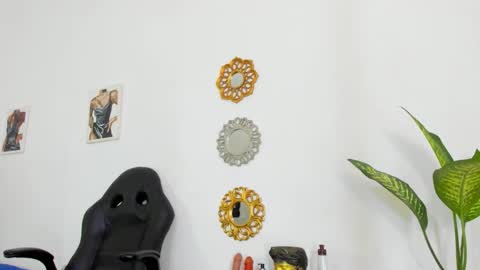 _tarek_ online show from October 19, 9:29 pm