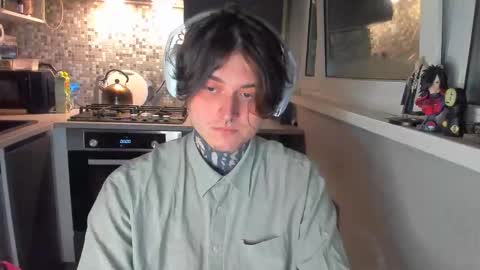 _torfin_ online show from February 8, 8:24 pm