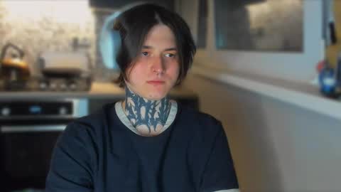 _torfin_ online show from April 25, 1:08 am