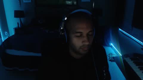 a4orce online show from November 18, 1:53 am