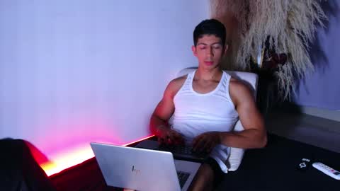Snapshot of aa_xel chatting on September 18, 3:08 am Axel online show from September 18, 3:08 am