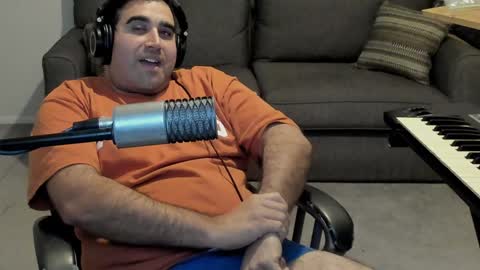 Aaron online show from January 31, 11:45 pm