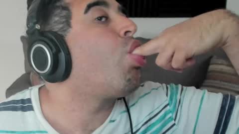 Aaron online show from January 25, 1:52 pm