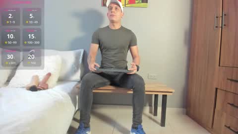 Aaron online show from April 18, 9:15 pm