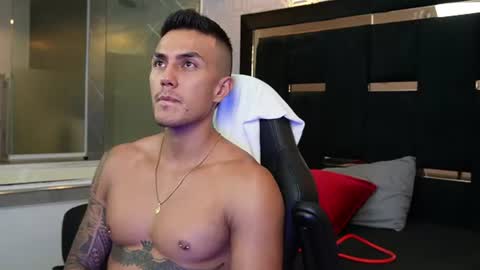 Aaron  online show from June 20, 2:33 pm