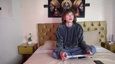 Aaron fordd online show from September 9, 12:48 pm