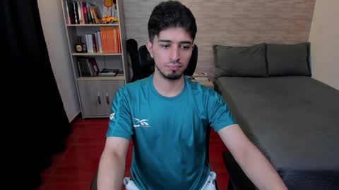 Aaron online show from December 14, 5:36 pm