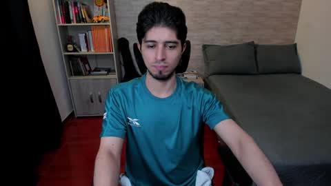 Aaron online show from February 1, 9:29 pm