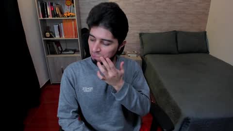 Aaron online show from January 27, 5:26 pm