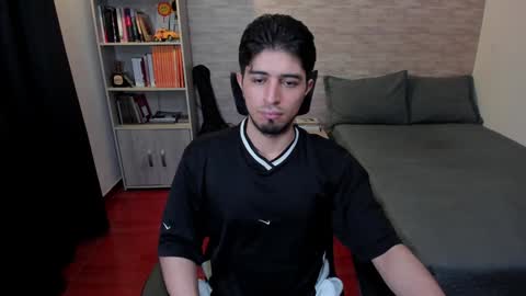 Aaron online show from January 4, 11:06 pm