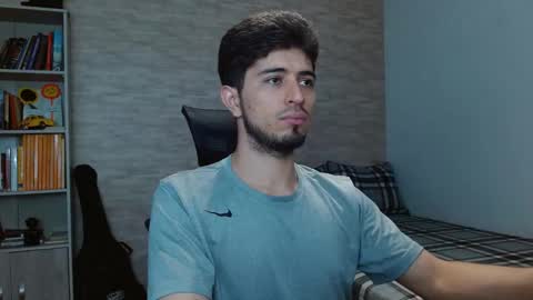 Aaron online show from September 21, 6:08 pm