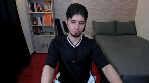 Aaron online show from December 23, 8:14 pm