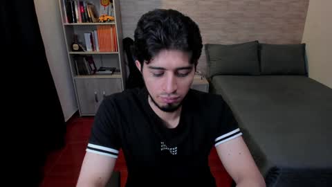 Aaron online show from January 28, 6:39 pm