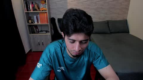 Aaron online show from January 23, 7:29 pm