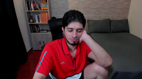 Aaron online show from January 24, 8:43 pm